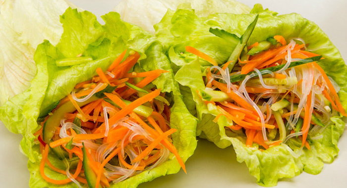 Простой вьетнамский салат за 20 минут