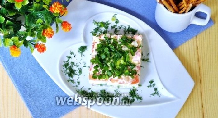 Салат с кальмарами и помидорами