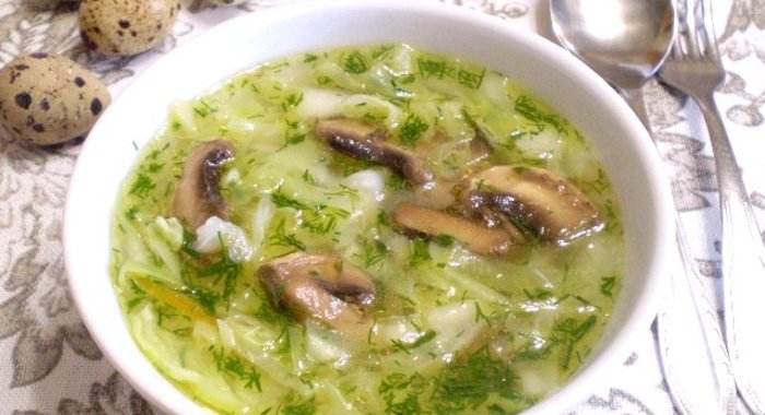 Постные щи из свежей капусты с грибами