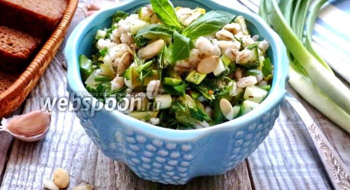 Салат из перловой крупы и огурцов