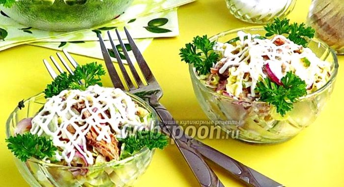 Салат с тунцом и пекинской капустой