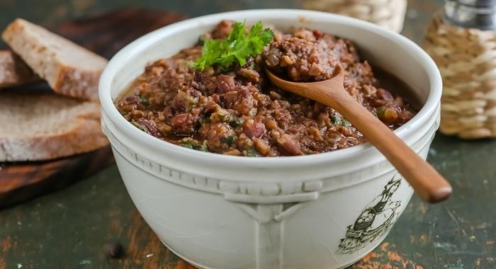 Салат из фейхоа и свеклы