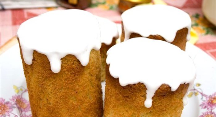 Пасхальный кулич со специями и лимонной цедрой