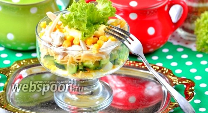 Салат с кальмарами и кукурузой