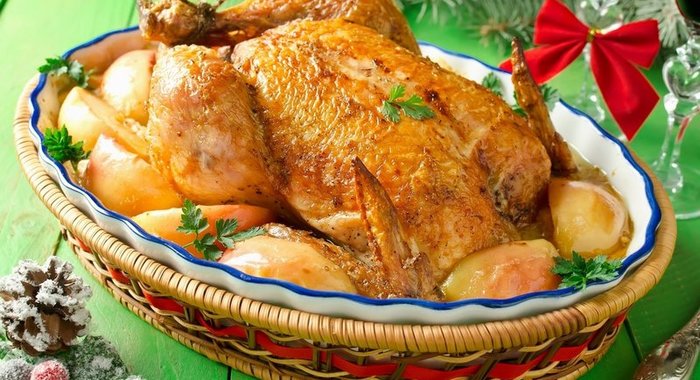 Салат с ветчиной, сыром и грецкими орехами