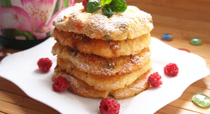 Запеченные сырники с цукатами