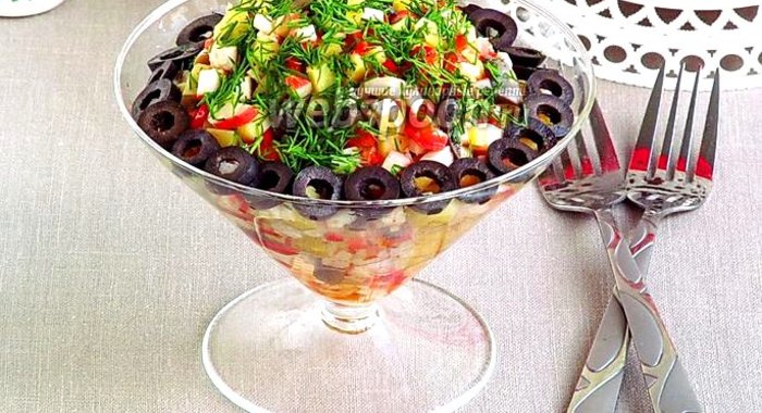 Салат с грибами и крабовыми палочками