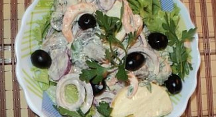 Салат с креветками Любимый