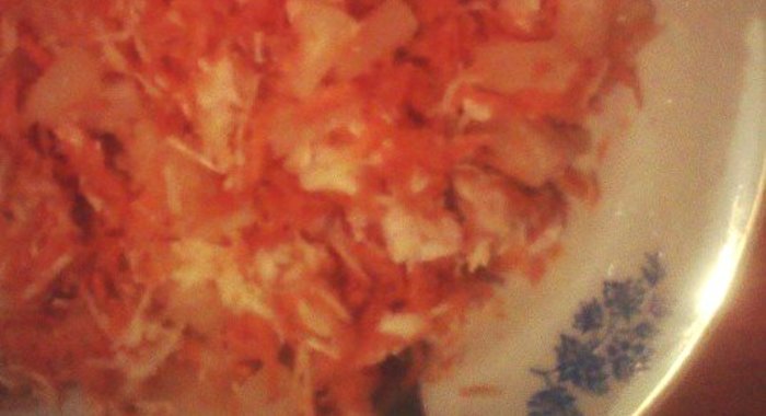 Диетический салат с курицей и ананасами