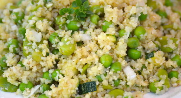 Салат из булгура с зелеными овощами