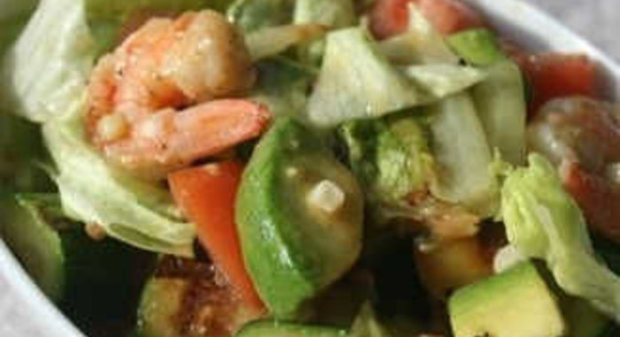 Калифорнийский резаный салат с креветками