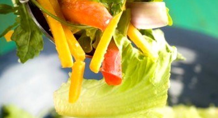 Салат с маринованным салатом пак-чой