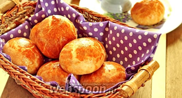 Хлебные булочки с сыром