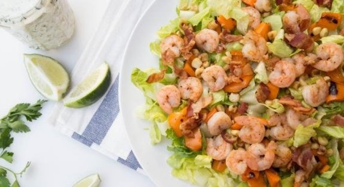 Салат с креветками американский
