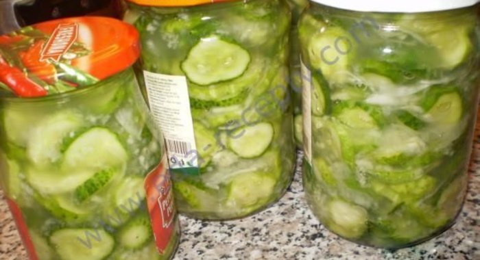 Зеленый салат Нежинский из огурцов на зиму