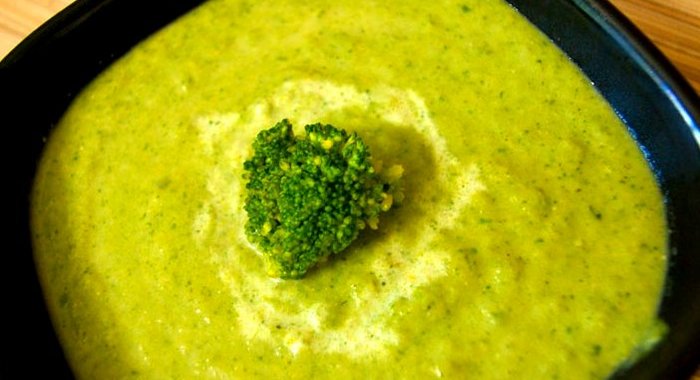 Суп-пюре из брокколи и шпината