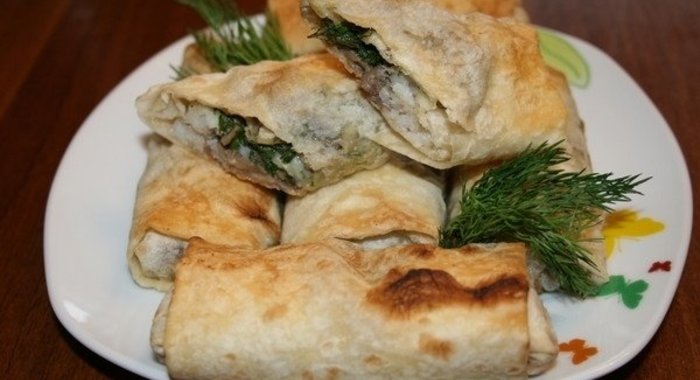 «Конвертики» из лаваша с рыбой и грибами