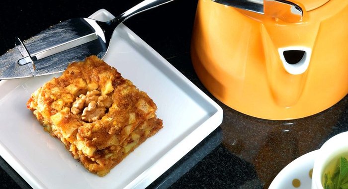 Яблочно-финиковое пирожное