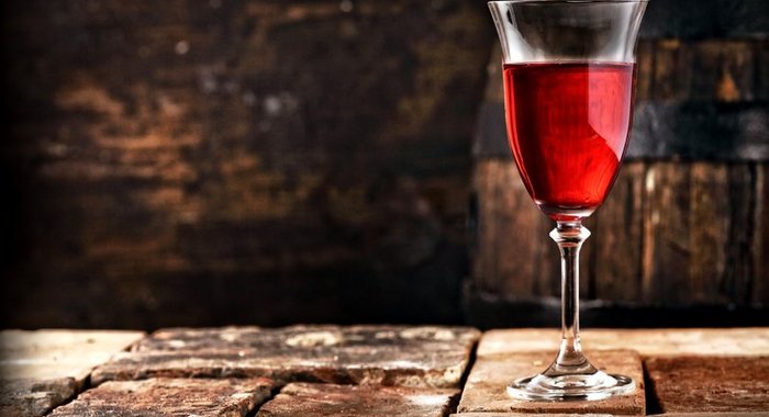 Вино из вишни с косточками