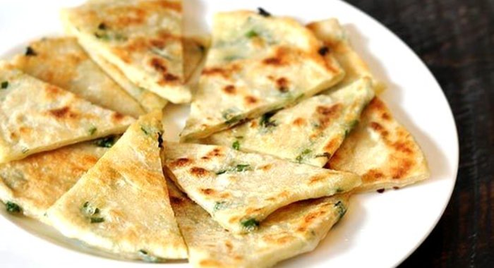 Вегетарианские блинчики с зеленым луком