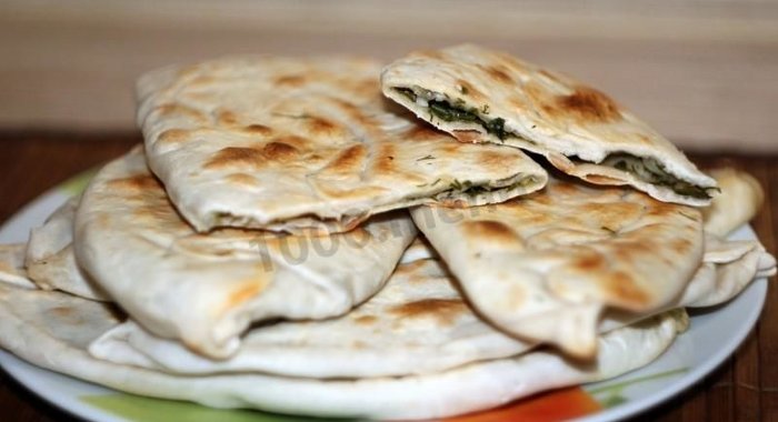 Лепешки с зеленью на сковороде