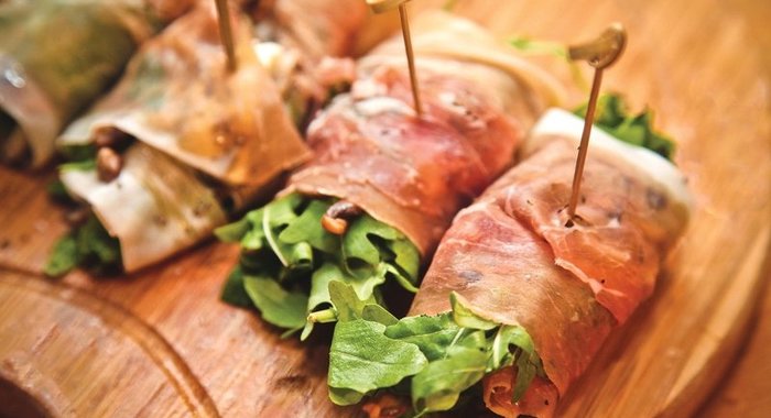 Роллы из пармской ветчины