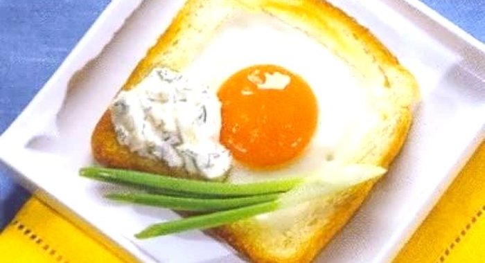 Яичница по-французски