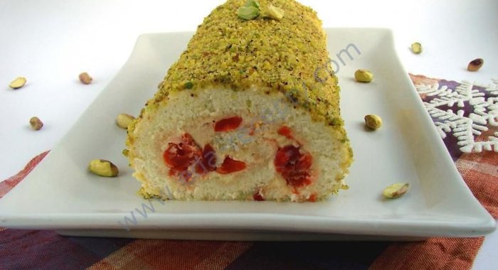 Бисквитный рулет на праздничный стол с начинкой