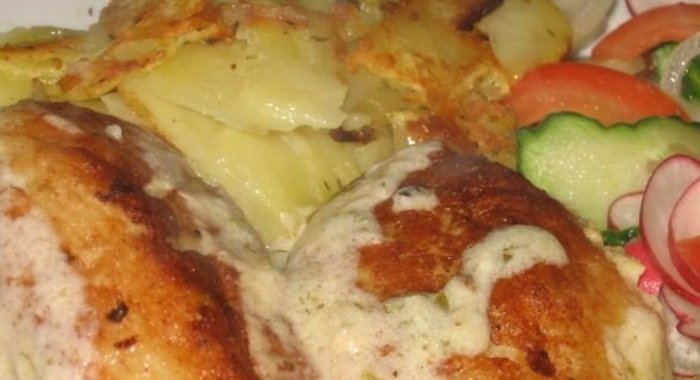 Рыбные фрикадельки в сметанном соусе