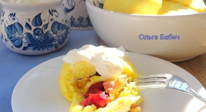 Паровые пирожки с вишней