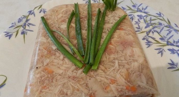 Вкусный студень холодец из свиных ножек и свинины