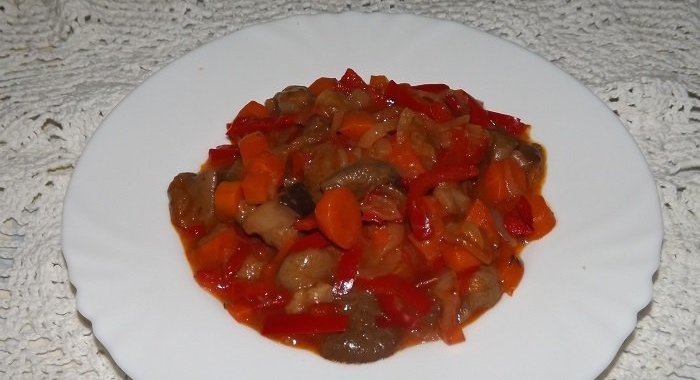 Солянка грибная на зиму с томатной пастой