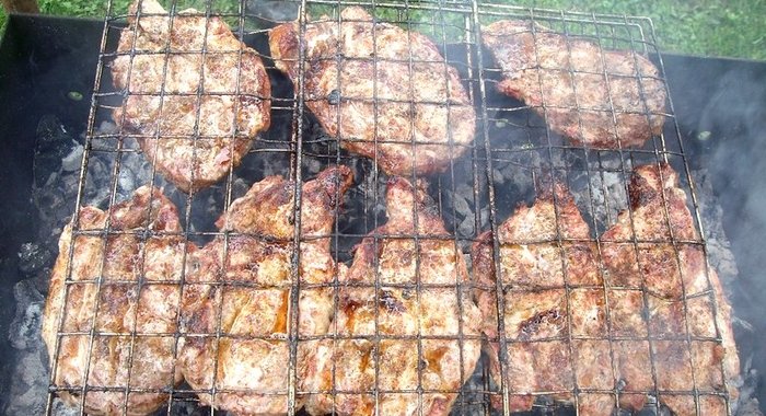 Стейк из говядины на мангале