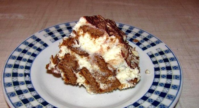 Творожный десерт с печеньем