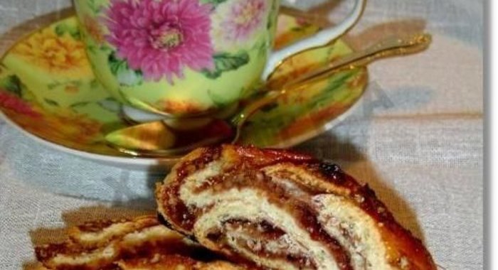 Рулет из холодного дрожжевого теста