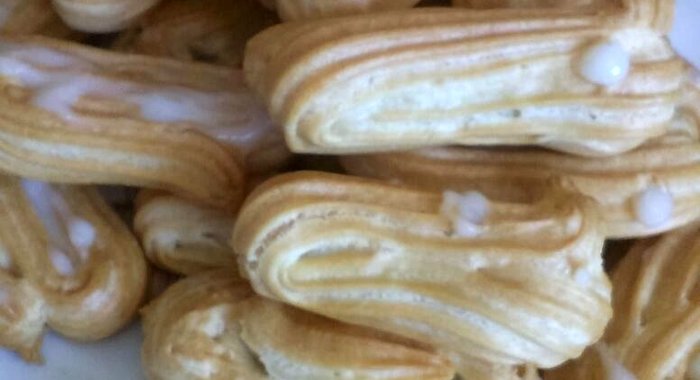 Заварное тесто для эклеров