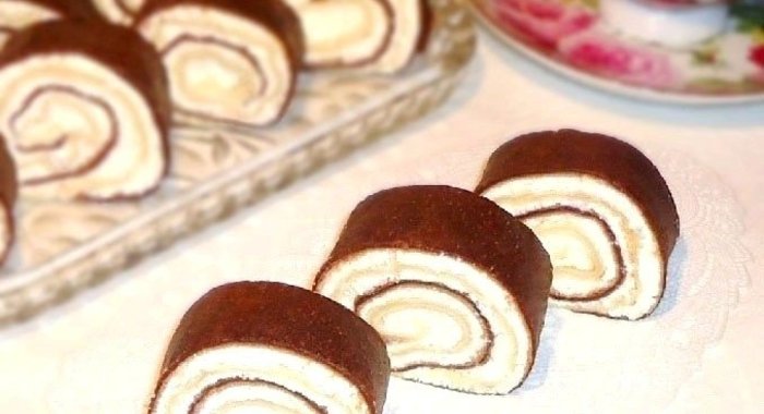 Блинные рулетики с творожно - кокосовой начинкой