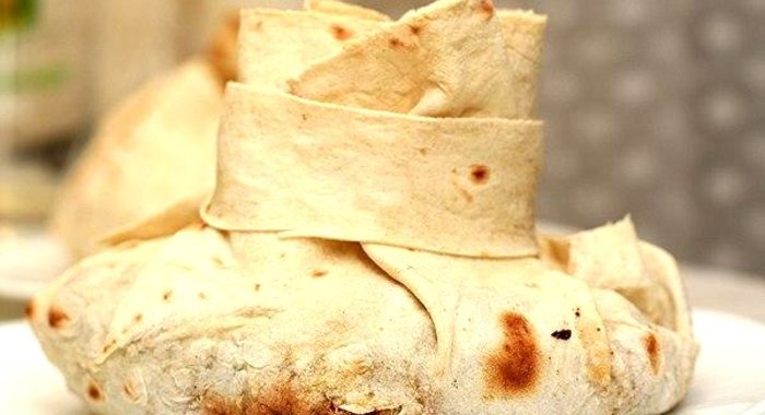 Мясо в армянском лаваше