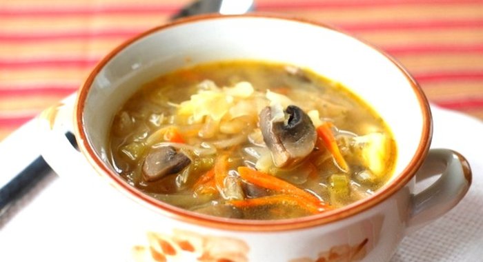 Грибные щи со свежей капустой