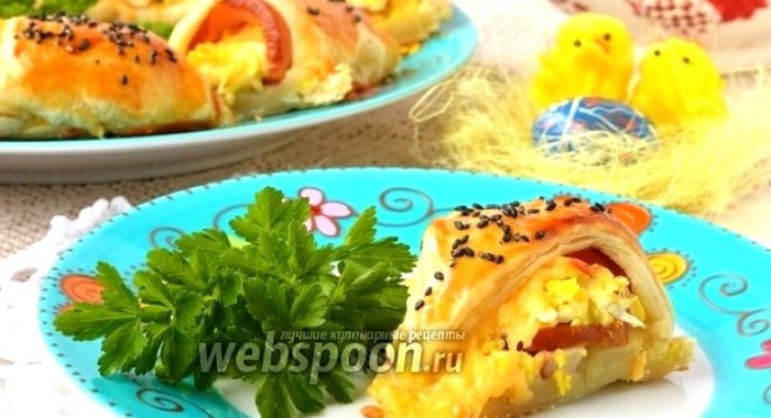 Пасхальное кольцо с сыром, ветчиной и яйцами