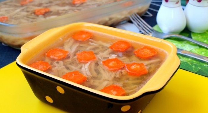 Заливное из петуха