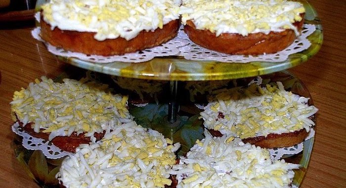 Гренки в яйце и с яйцом