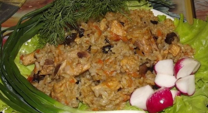 Рисовая каша с грибами и мясом