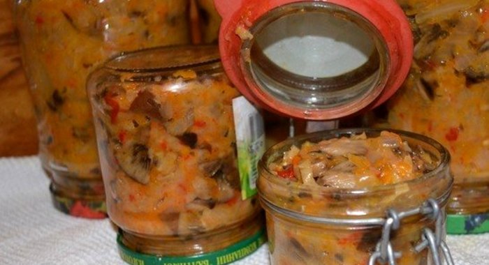 Солянка на зиму в банках с грибами