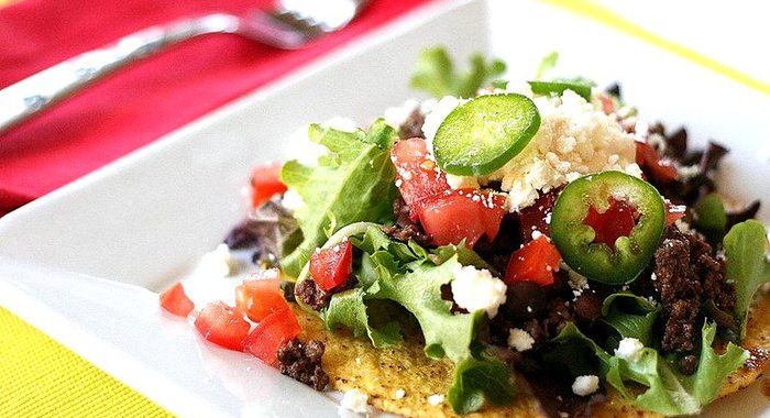 Тостадас с ягненком