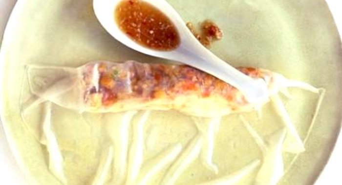 Рулеты с курицей, яблоком и луком