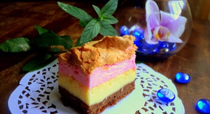 Трехцветный сырник