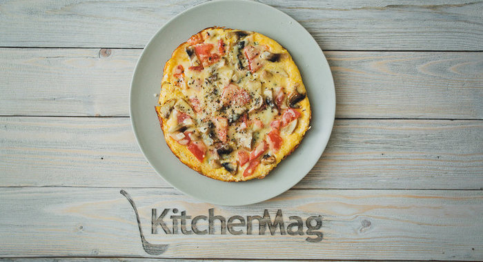 Нежный омлет с овощами и сыром