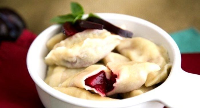 Вареники со сливами