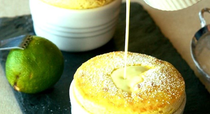 Манговое суфле под кокосово-лаймовым заварным кремом